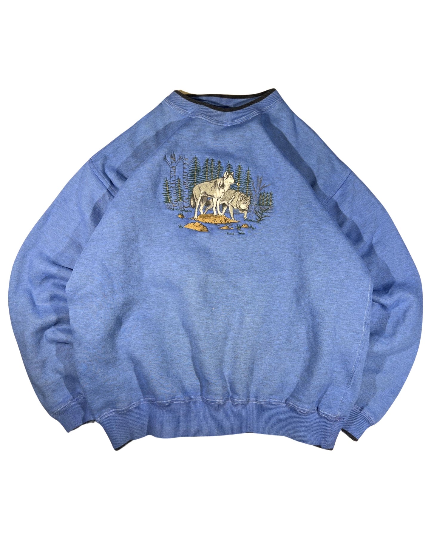 Wolf Embroidered Crew - M