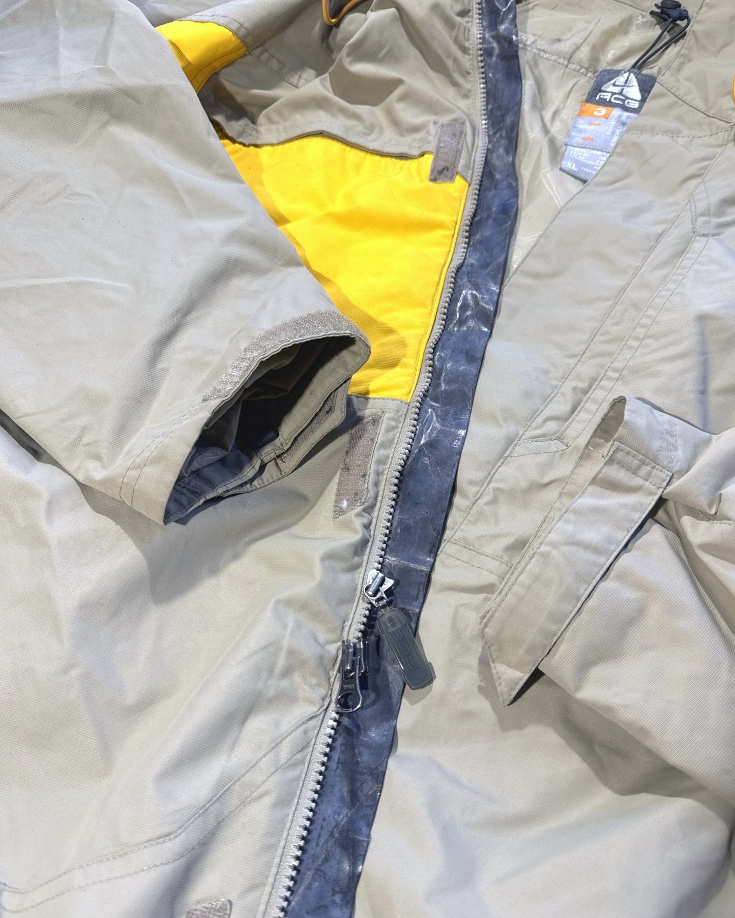 Vintage Nike ACG Jacket - XL